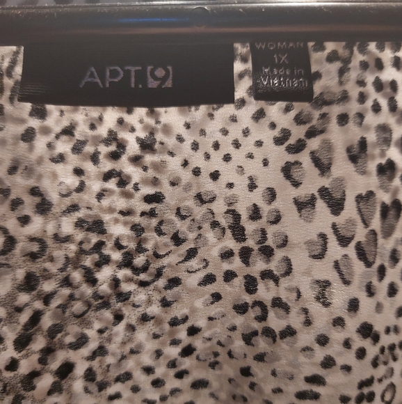 Sheer top - Picture 3 of 3